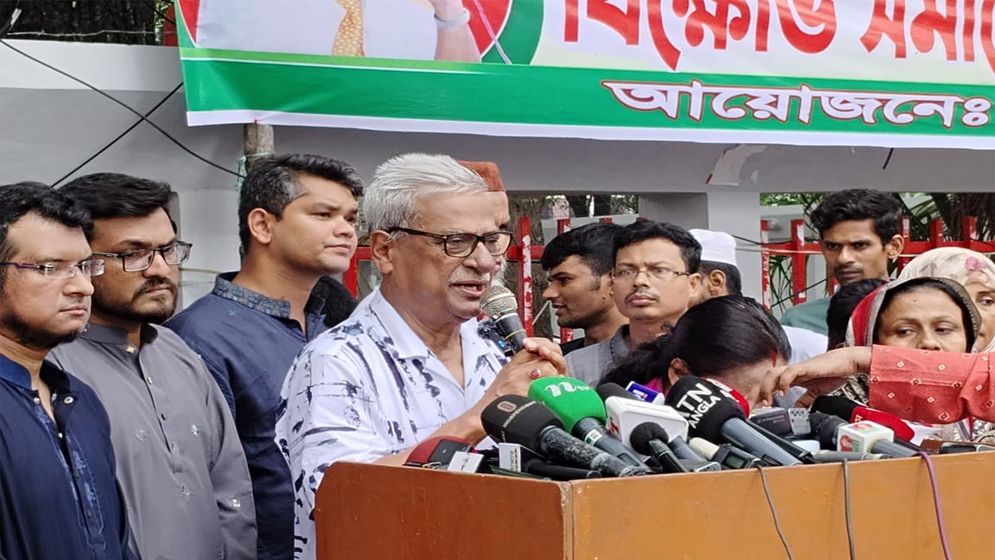 ভারত বাংলাদেশের গণতন্ত্রকে অকার্যকর করার চেষ্টা করছে : জয়নুল আবদিন