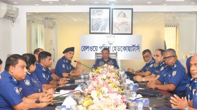 ট্রেনে পাথর নিক্ষেপ রোধে জনসচেতনতা বাড়াতে হবে : আইজিপি 