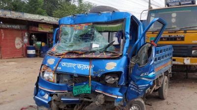 পিকাপভ্যান-ট্রাক সংঘর্ষ, নিহত ২