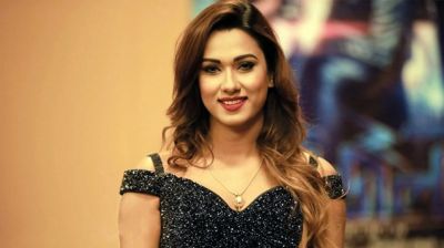 চিত্রনায়িকা ববির নামে চুরি ও হত্যা চেষ্টার মামলা