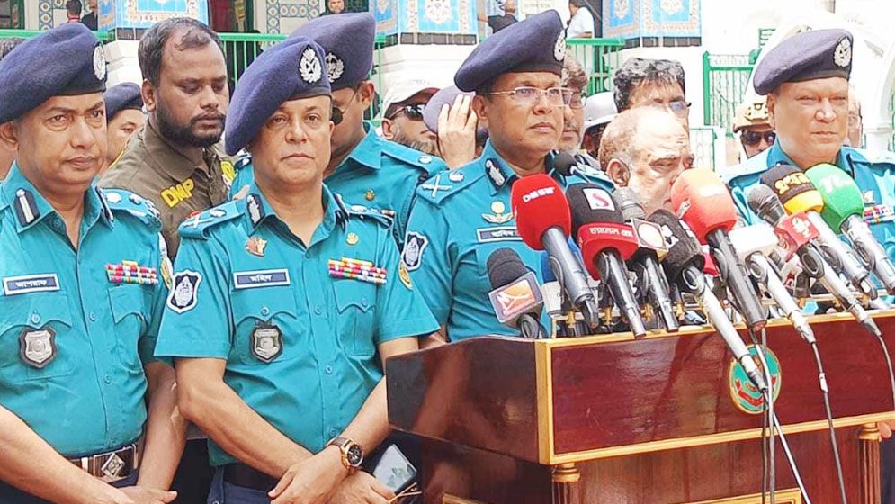 কোটাবিরোধীদের কঠোর হুঁশিয়ারি দিলেন ডিএমপি কমিশনার