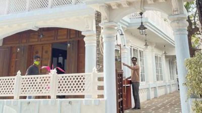 যেভাবে নিজের বাংলো সাজিয়েছেন নওয়াজ