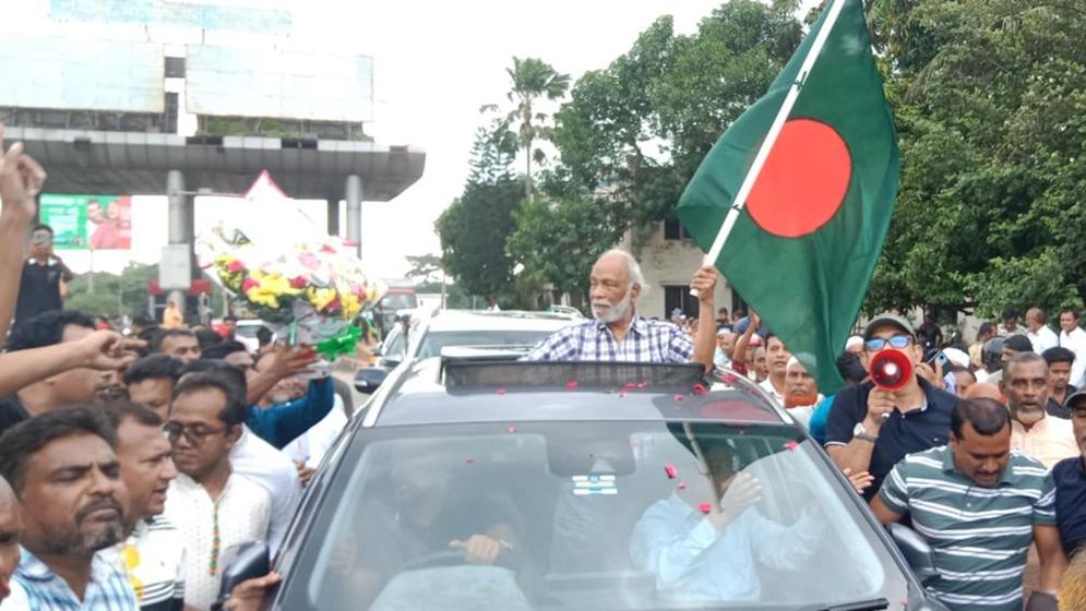 এখানে অন্যায় আবদার চলবে না: মঈন খান