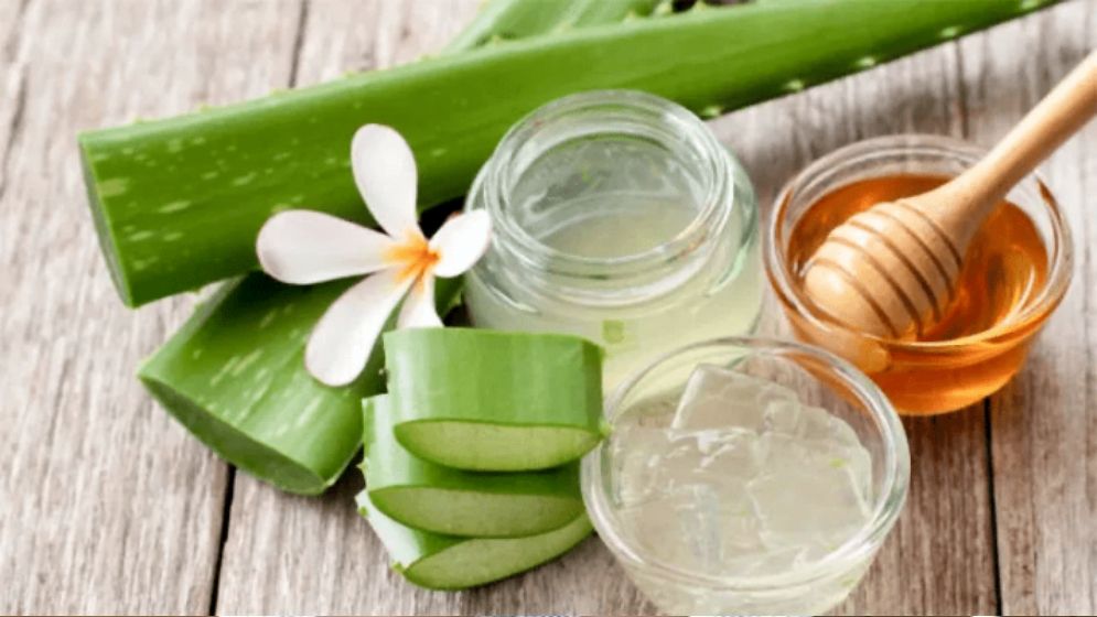 ৩ টোটকায় এক রাতেই ত্বক হবে চকচকে