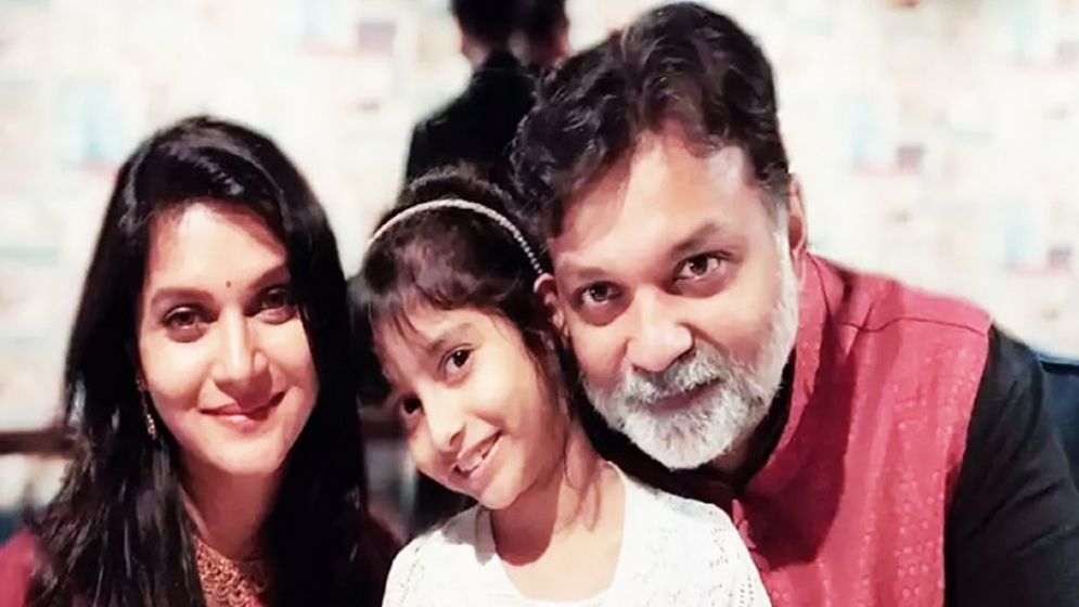 তাহসান-মিথিলা কন্যার আঁকা ছবি নিয়ে যা বললেন সৃজিত