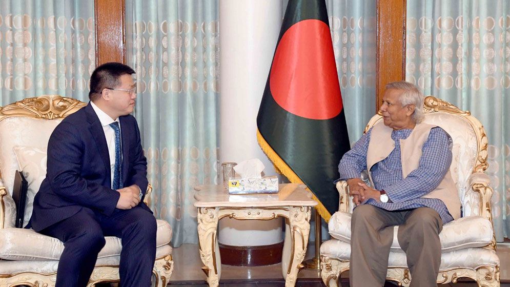 চীনের রাষ্ট্রদূতের সঙ্গে প্রধান উপদেষ্টার বৈঠক, যা আলোচনা হলো