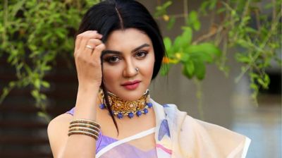বন্যার্তদের পাশে দাঁড়াতে এবার জয়ার আহ্বান