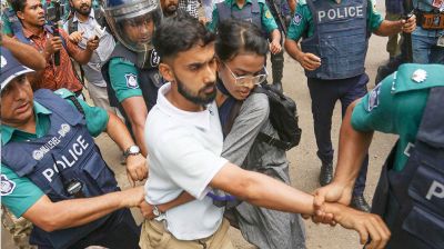 আন্দোলনকারীদের সঙ্গে বিভিন্ন জেলায় পুলিশের সংঘর্ষ