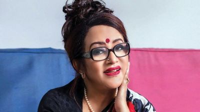 দেশ ছাড়লেন ববিতা