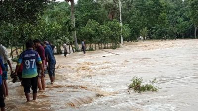 এক সপ্তাহ পর বিপৎসীমার নিচে গোমতীর পানি