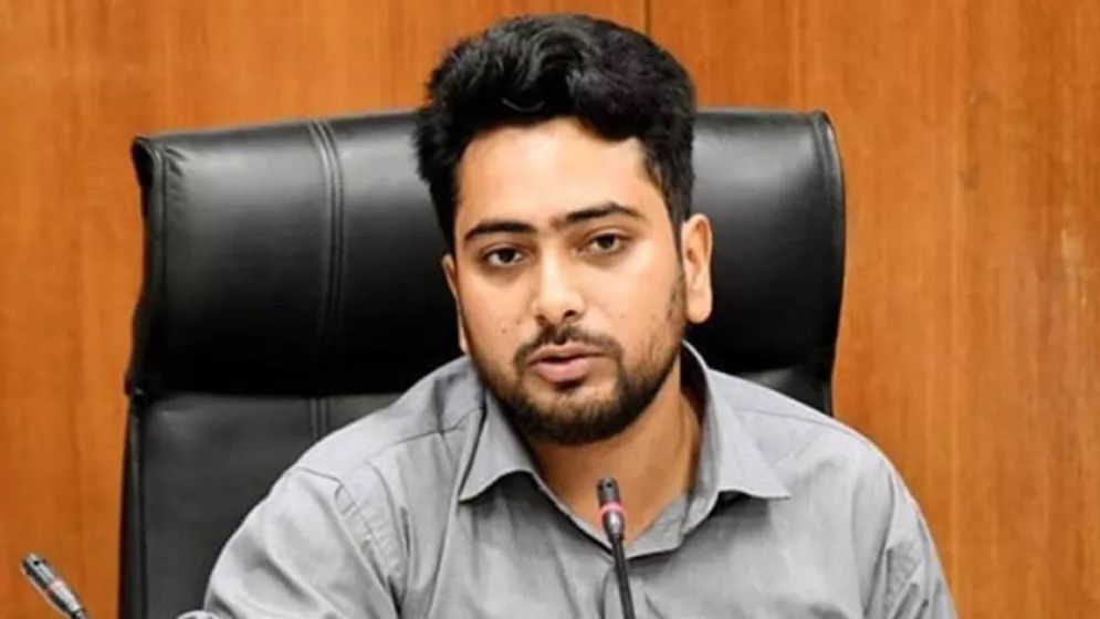 মব জাস্টিস নিয়ে শিক্ষার্থীদের উদ্দেশে যা বললেন উপদেষ্টা নাহিদ