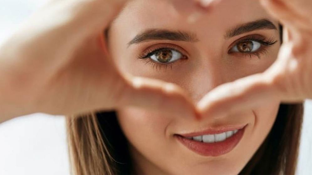 যেসব অভ্যাসে হতে পারে চোখের ক্ষতি