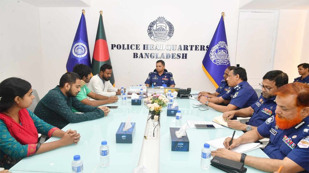 সংখ্যালঘু সম্প্রদায়ের নিরাপত্তা নিয়ে যে বার্তা দিলেন আইজিপি