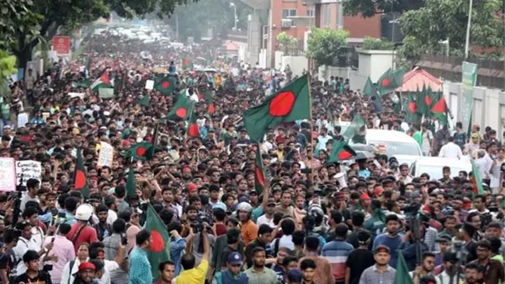 ছাত্র-জনতার ‘শহীদি মার্চ’ শুরু