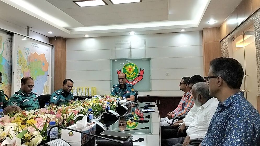 পুলিশ হত্যা-অস্ত্র লুটে মামলা হবে: ডিএমপি কমিশনার