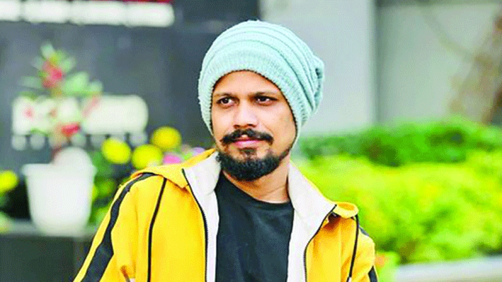 পরিচালক গ্রেপ্তারে শিল্পীদের ক্ষোভ