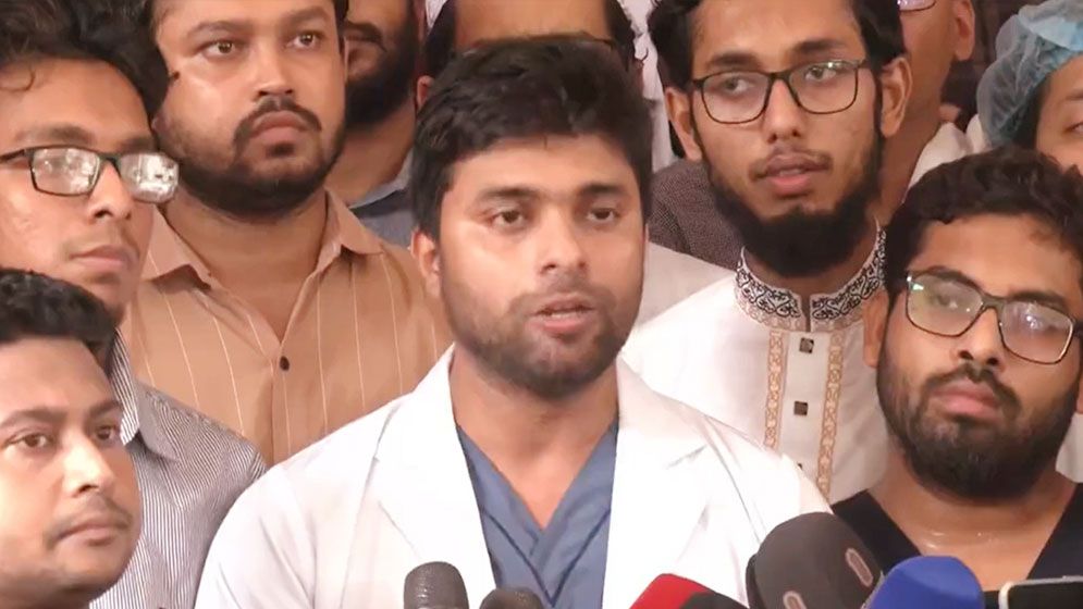 সারাদেশে ‘কমপ্লিট শাটডাউন’ ঘোষণা চিকিৎসকদের