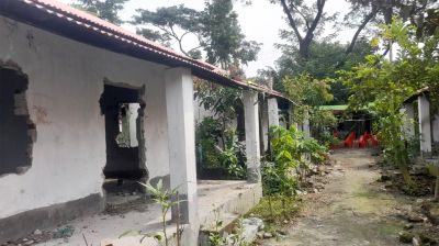 আশ্রয়ণ প্রকল্পের ঘর ভাঙচুর, মানবেতর জীবনযাপন