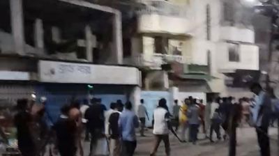 বরিশাল বিশ্ববিদ্যালয় ও বিএম কলেজ শিক্ষার্থীদের রাতভর সংঘর্ষ, আহত ৪০