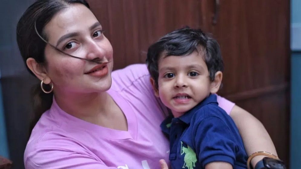 ছেলেকে যেভাবে পড়াশোনা করাচ্ছেন শুভশ্রী