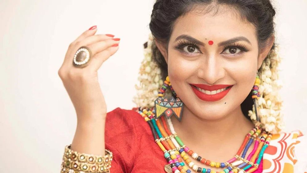 বিয়ের পর অভিনয় ছেড়ে দেবেন প্রিয়াঙ্কা
