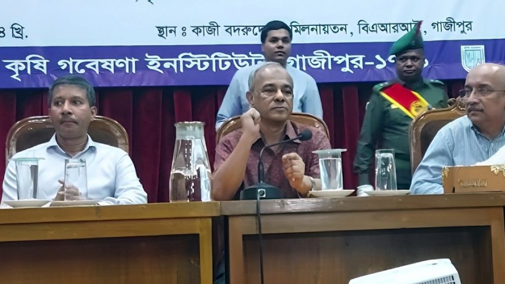 বাজার শিগগিরই সহনীয় পর্যায়ে আসবে: স্বরাষ্ট্র উপদেষ্টা