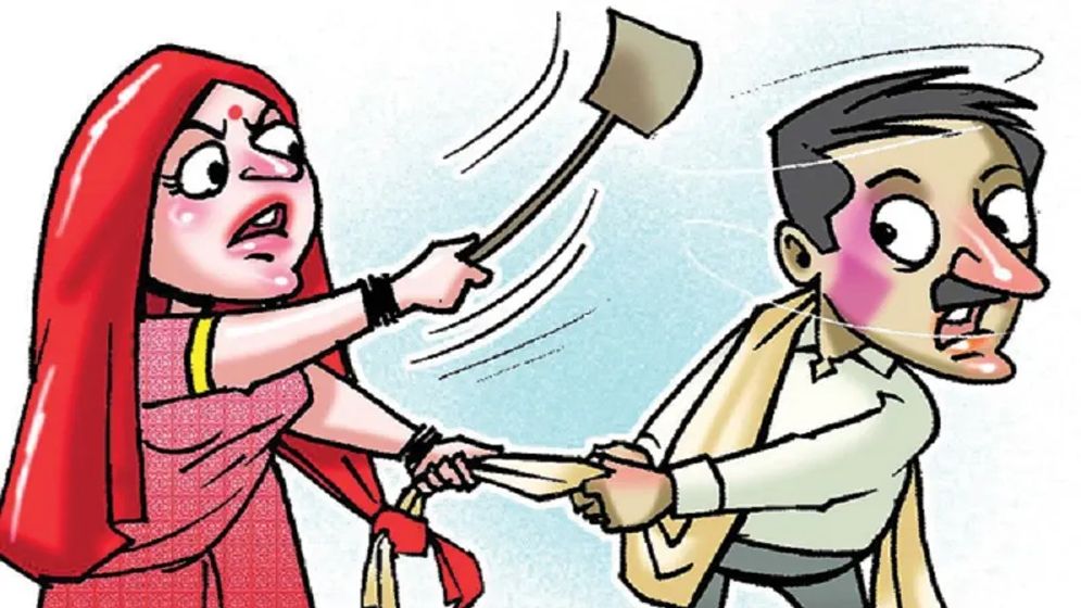 নারীর হাতে পুরুষ নির্যাতন, ভিডিও ভাইরাল