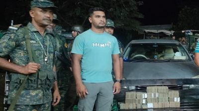 সিংগাইরে যৌথ বাহিনীর হাতে কোটি টাকাসহ কাউন্সিলরের ছেলে গ্রেপ্তার