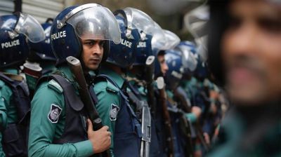 পুলিশের এএসপিদের কুচকাওয়াজ স্থগিত নিয়ে এত আলোচনা কেন?