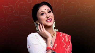 অনুষ্ঠানের মাঝে গায়িকার হুমকি