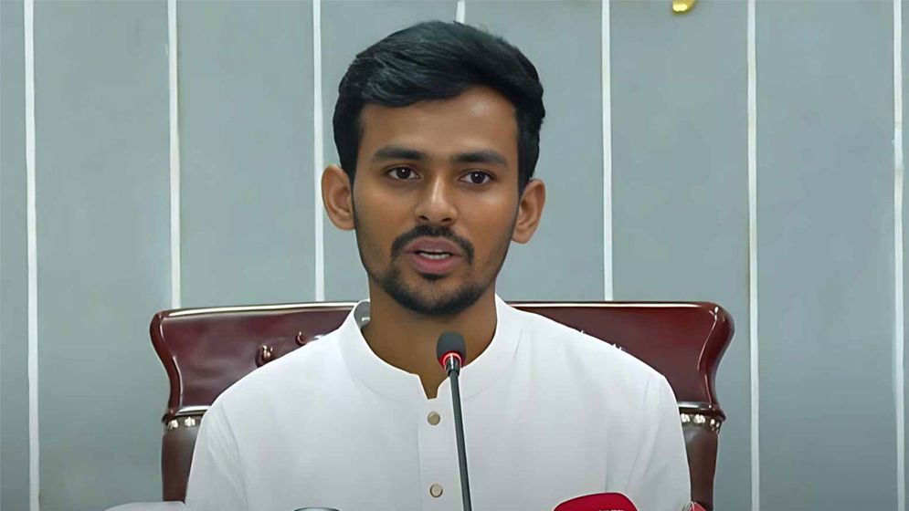 শিক্ষার্থীদের সংঘর্ষে পুলিশের ভূমিকার ব্যাখ্যা দিলেন আসিফ মাহমুদ