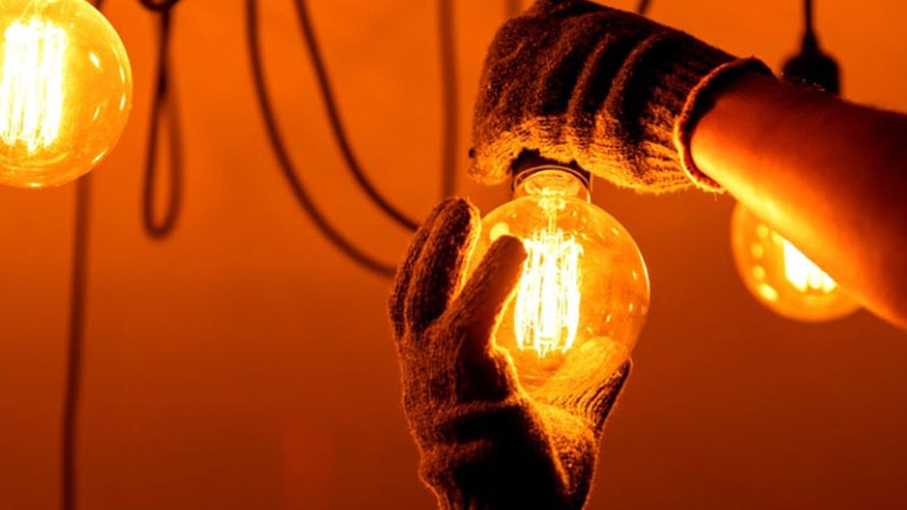 আদানির বকেয়া ও বিদ্যুৎ পরিস্থিতি কীভাবে সামাল দেবে সরকার?