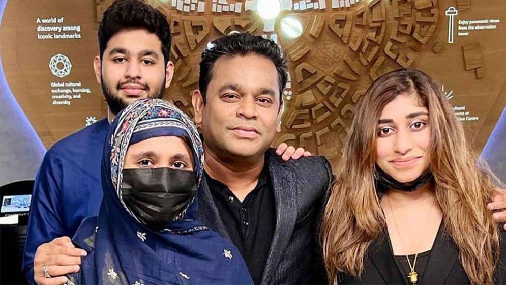 বাবা-মায়ের বিচ্ছেদ, যা বলছেন এ আর রহমানের ছেলেমেয়ে