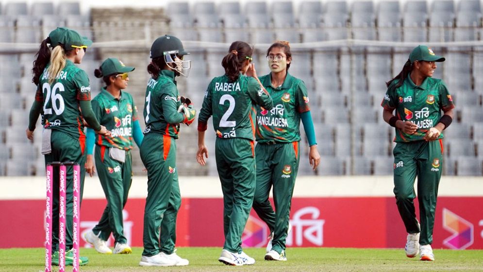 সিরিজ জিততে ১৯৪ রান করতে হবে বাংলাদেশকে