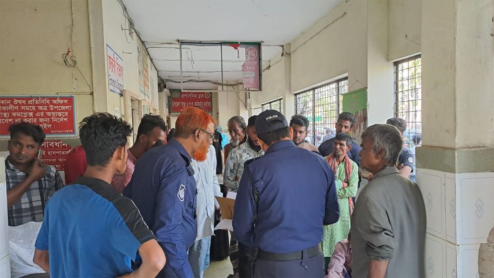 পৃথক সড়ক দুর্ঘটনায় নিহত ৩