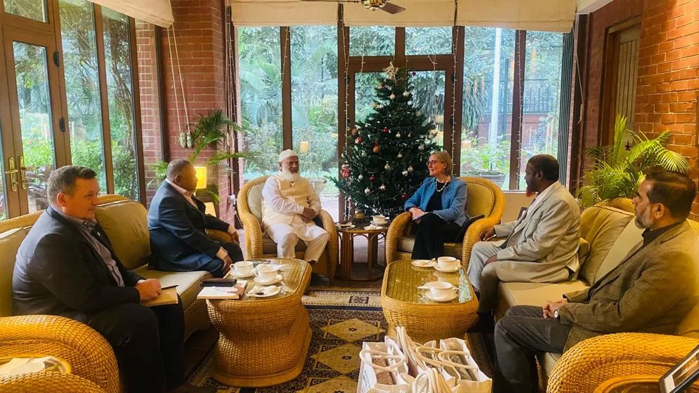 ব্রিটিশ হাইকমিশনারের সঙ্গে জামায়াতের আমিরের সৌজন্য সাক্ষাৎ