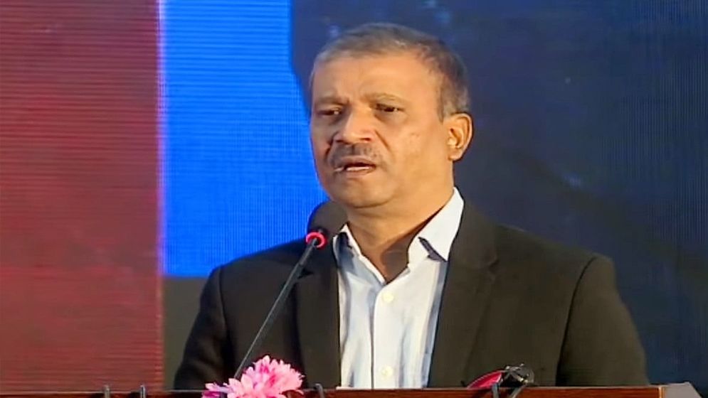 দুদক ও বিচার বিভাগকে শেখ হাসিনা দাসে পরিণত করেছিল: আসিফ নজরুল