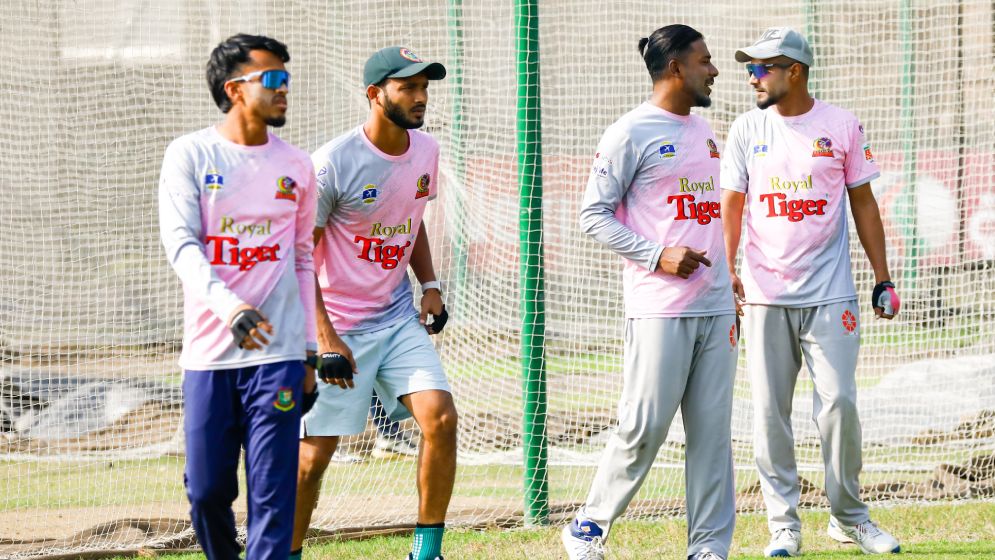 বিপিএল টিম প্রিভিউ: দুর্বার রাজশাহী- বাস্তবতা বলছে শক্তিতে পিছিয়ে