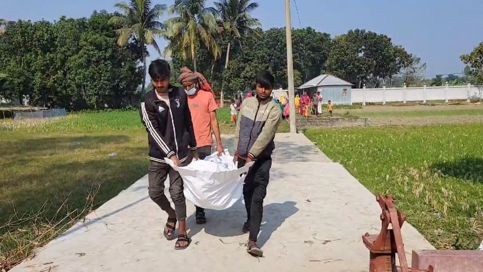 সাঁথিয়ায় ছাত্র আন্দোলনে নিহত জুলকারনাইনের লাশ উত্তোলন