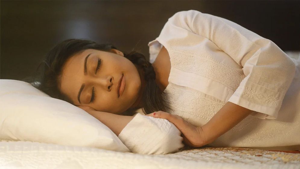 দুপুরে ঘুমানো ক্ষতিকর না উপকারী