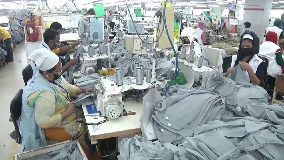 পোশাক শ্রমিকদের ইনক্রিমেন্ট বাড়ালো অন্তর্বর্তী সরকার