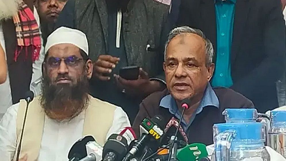 ইজতেমা মাঠে হত্যার সঙ্গে জড়িতরা ছাড় পাবে না: স্বরাষ্ট্র উপদেষ্টা 