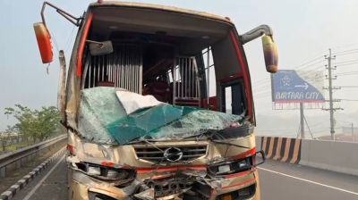 এক্সপ্রেসওয়েতে দেড় ঘণ্টায় চার সড়ক দুর্ঘটনা, নিহত ১