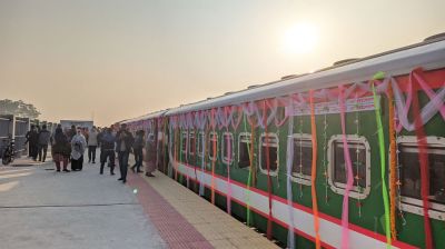 পদ্মাসেতু হয়ে খুলনা-ঢাকা রুটে ট্রেন চলাচল শুরু