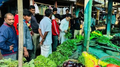 বাজার ঘুরে পণ্যের দর নিয়ে সারজিসের স্ট্যাটাস, যা লিখলেন