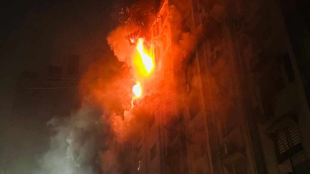 সচিবালয়ে আগুন: প্রধান উপদেষ্টার কাছে প্রতিবেদন দেয়া হবে মঙ্গলবার