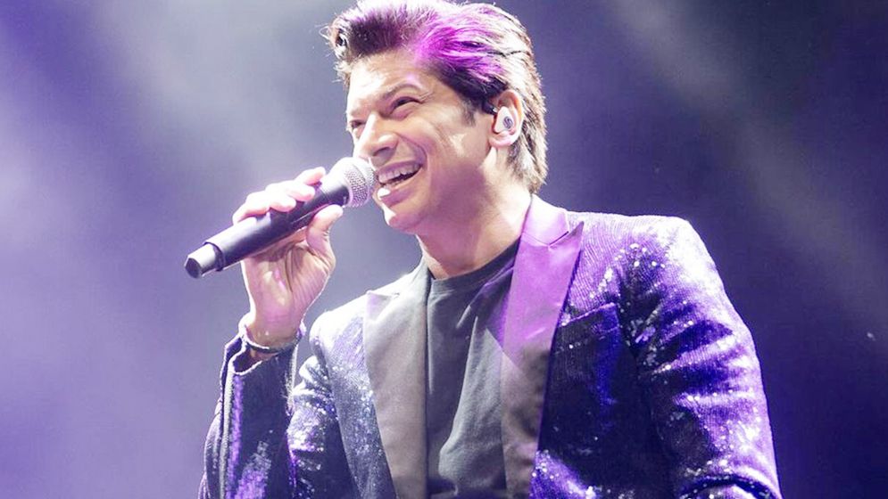 সংগীতশিল্পীর ফ্ল্যাটে আগুন, ভক্তরা উদ্বিগ্ন