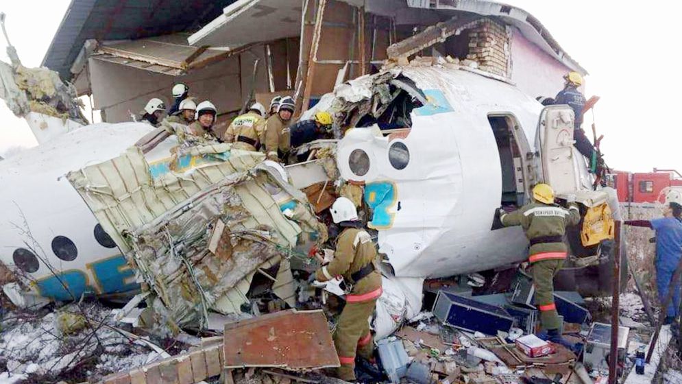 কাজাখস্তানে উড়োজাহাজ বিধ্বস্তে নিহত অন্তত ৪০