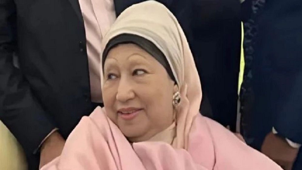 দ্রুত দেশে ফিরতে উদগ্রীব খালেদা জিয়া