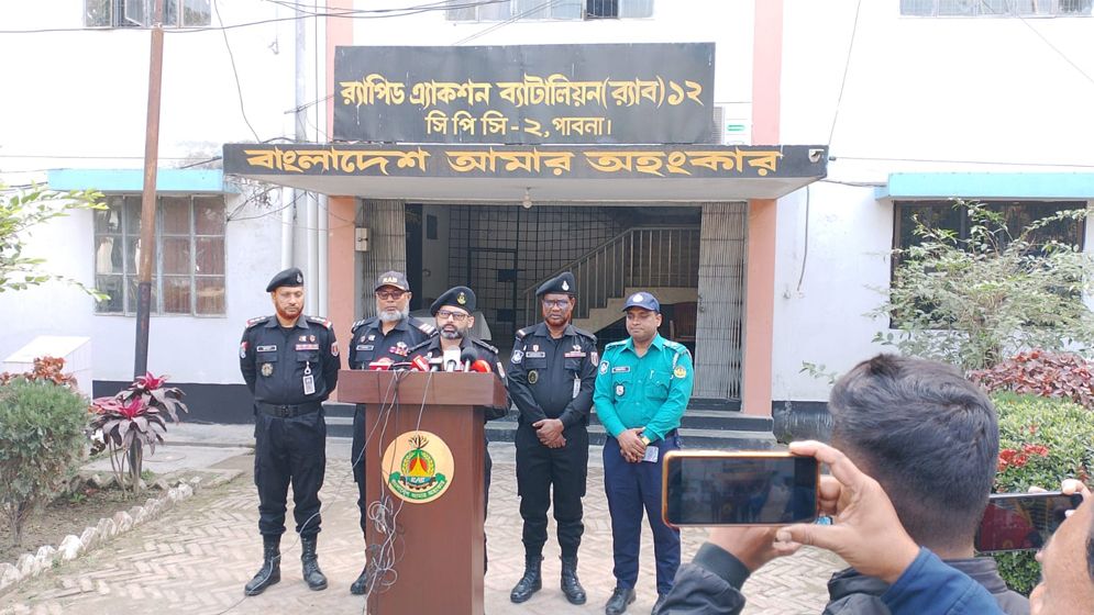 রাজশাহী থেকে অপহৃত নারী চিকিৎসক পাবনায় উদ্ধার, গ্রেপ্তার ৪ 